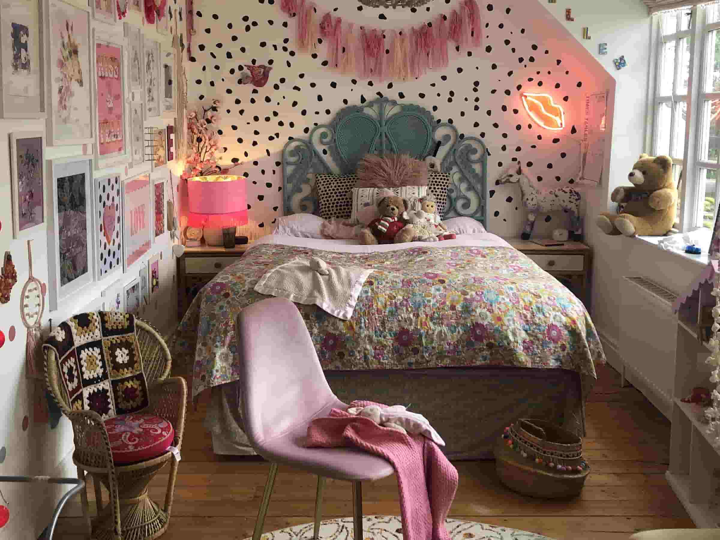“Teen girl bedroom with pastel bedding, string lights, desk area, cozy cushions, Pinterest aesthetic photography”